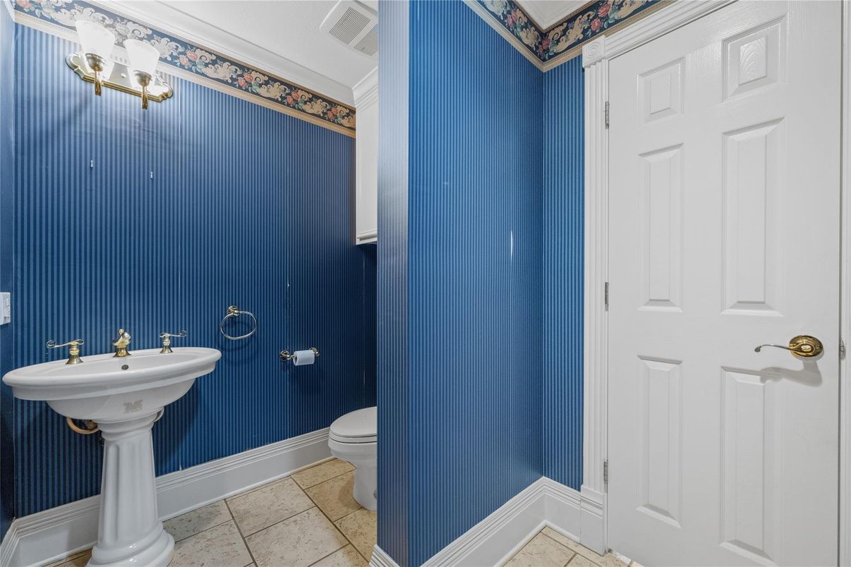 Bathroom, Interior
