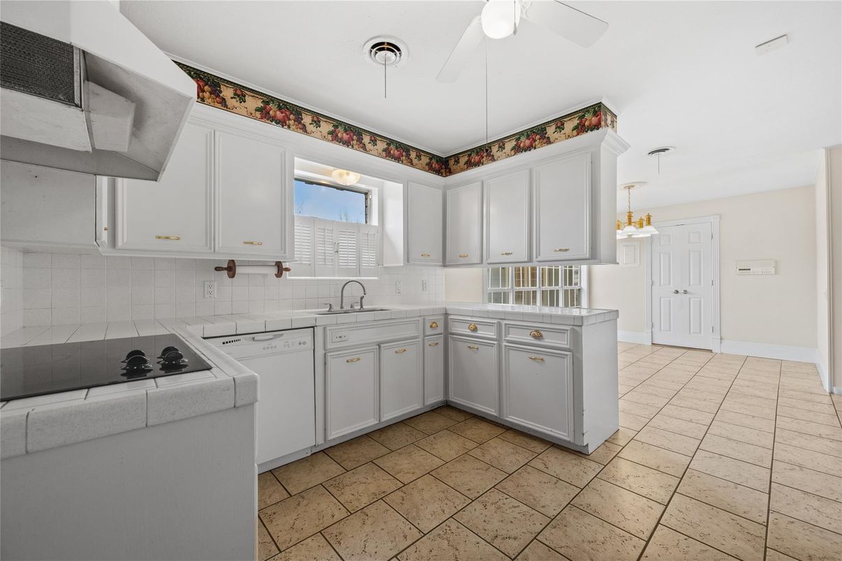 Interior, Kitchen, Pendant Lights