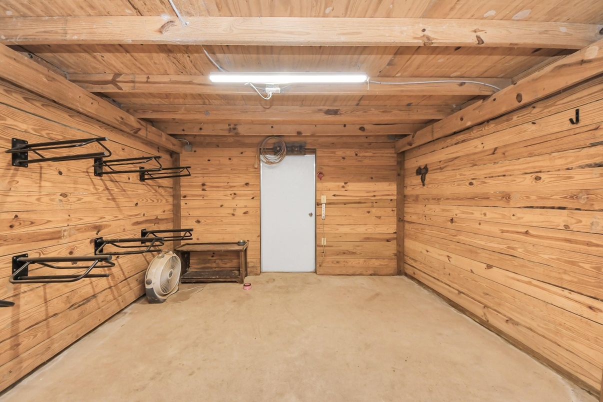 Empty room, Interior, Wooden Beams, Wooden Ceilings, Wooden Walls