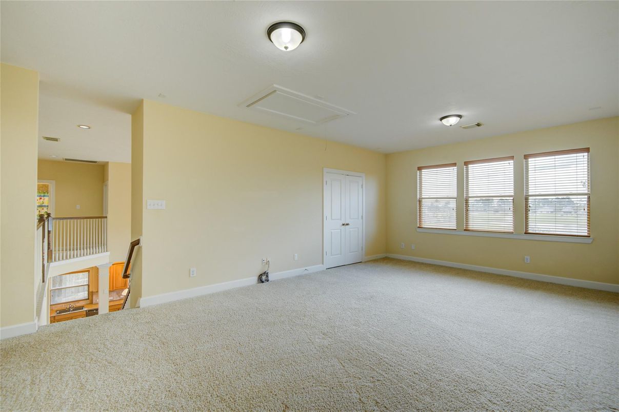 Empty room, Interior, Recessed Lighting