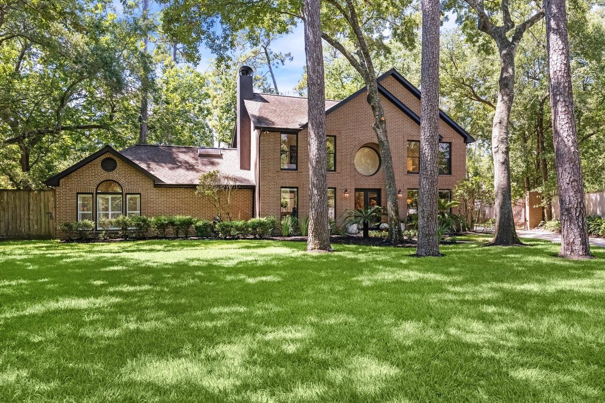 Backyard, Exterior, Facade, Brick Facade, Tudor Revival
