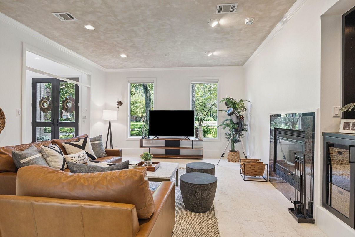 Fireplace, Interior, Living room, Recessed Lighting