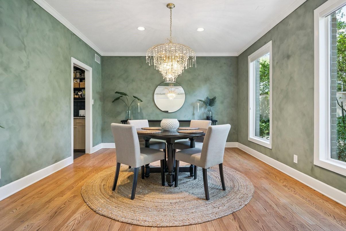 Chandelier, Dining room, Interior, Recessed Lighting, Wood Texture Flooring