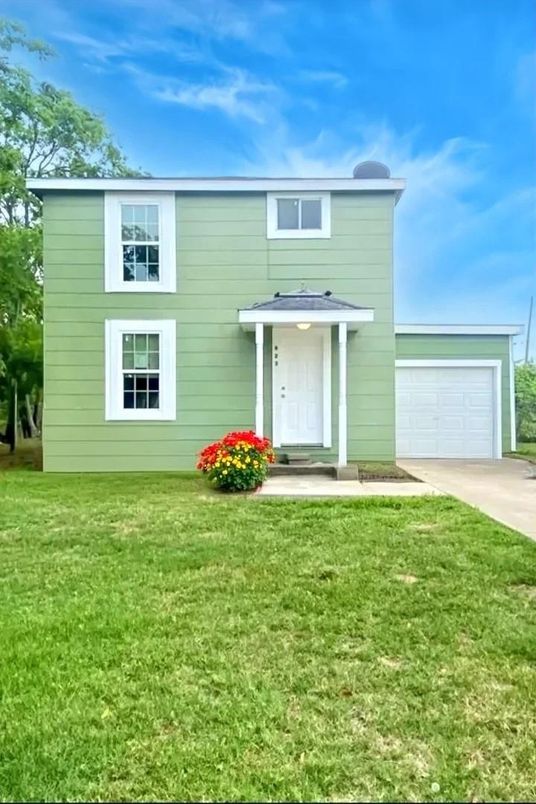 Attached, Backyard, Exterior, Facade, Georgian