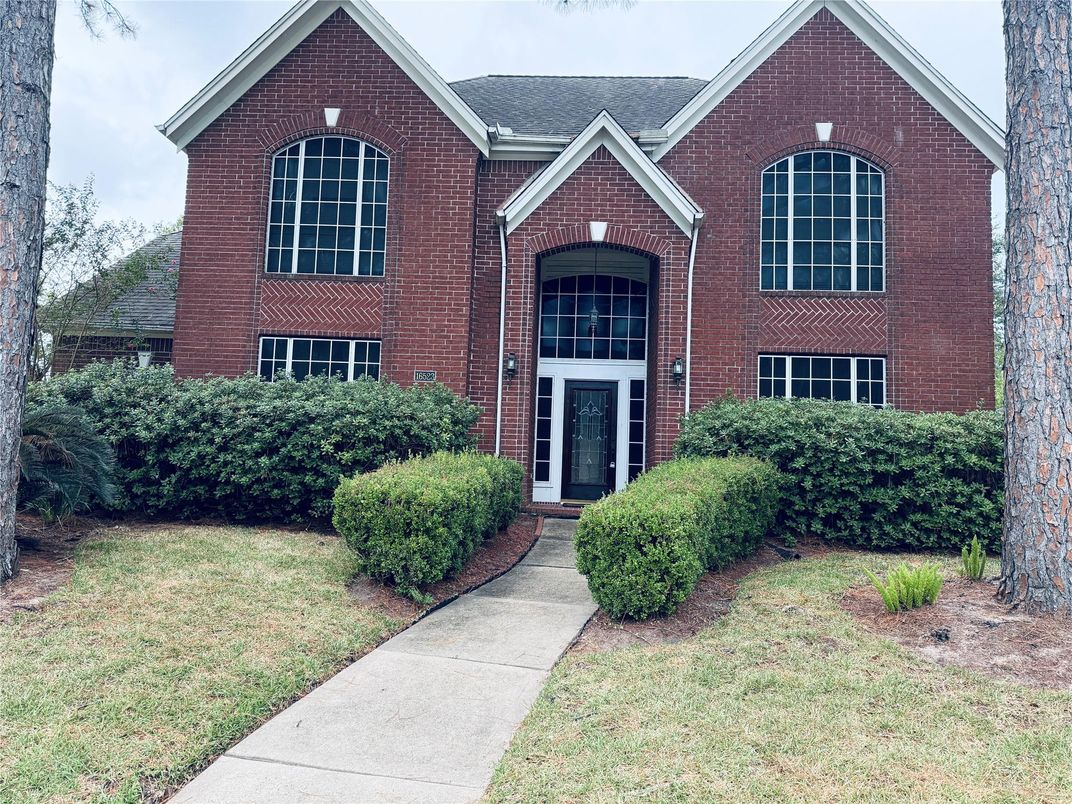 Exterior, Facade, Brick Facade, Brick Traditional