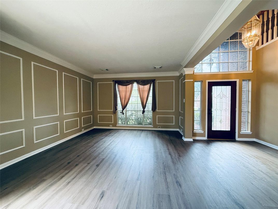 Chandelier, Empty room, Interior, Wood Texture Flooring