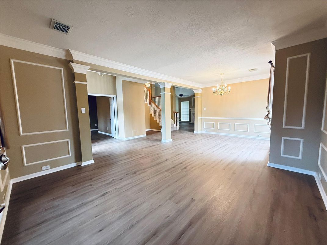 Chandelier, Empty room, Interior, Wood Texture Flooring