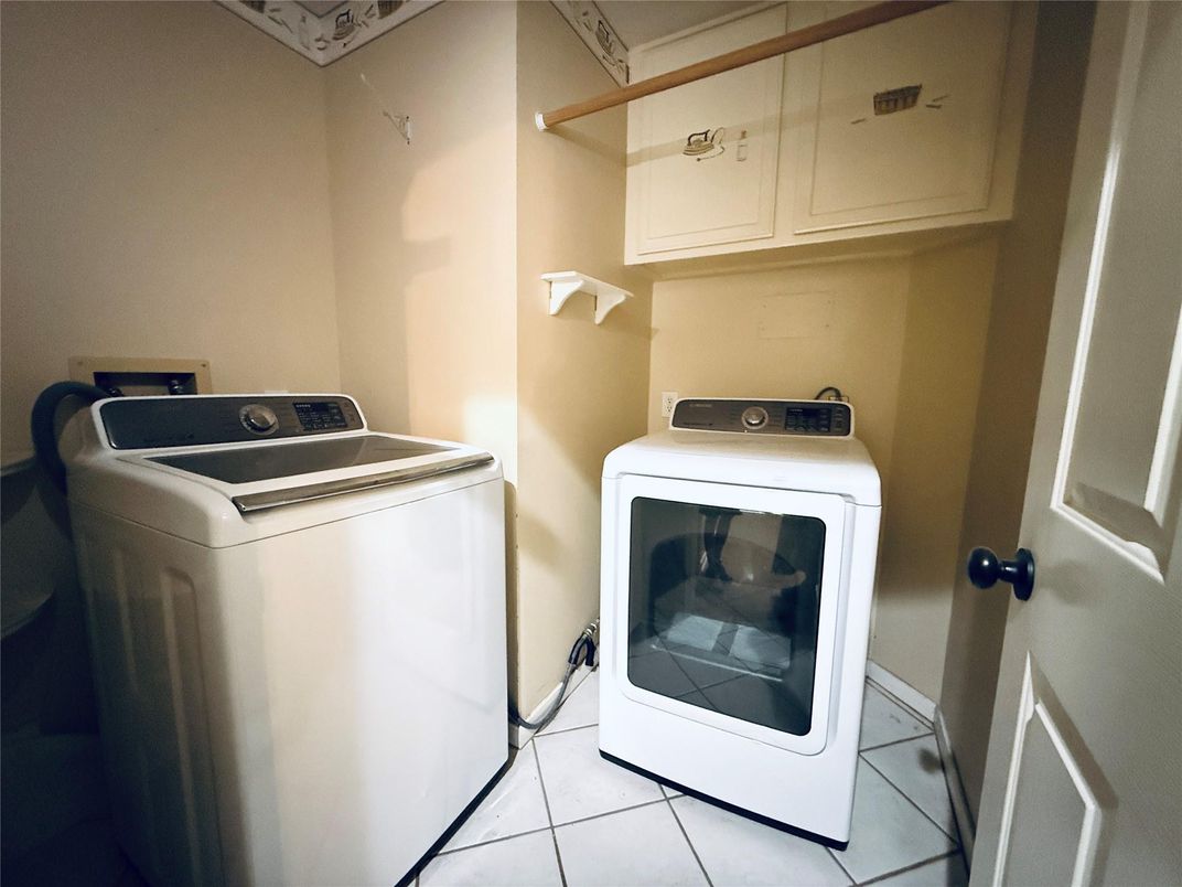 Interior, Washer