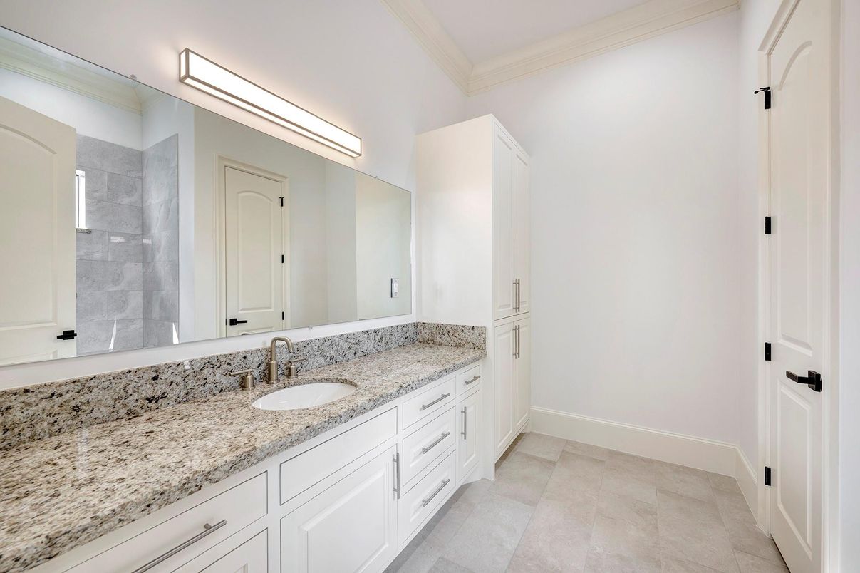 Bathroom, Dual Sink Vanities, Interior