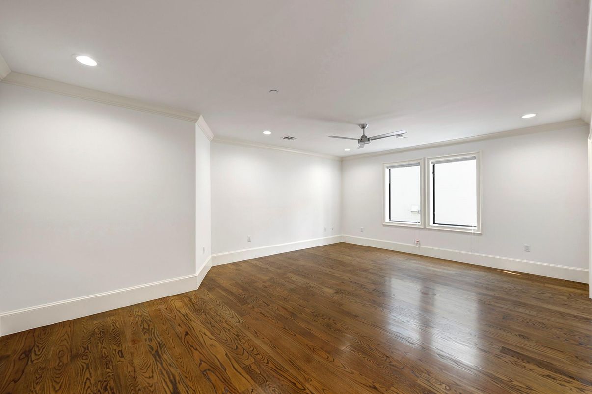 Empty room, Interior, Recessed Lighting, Wood Texture Flooring