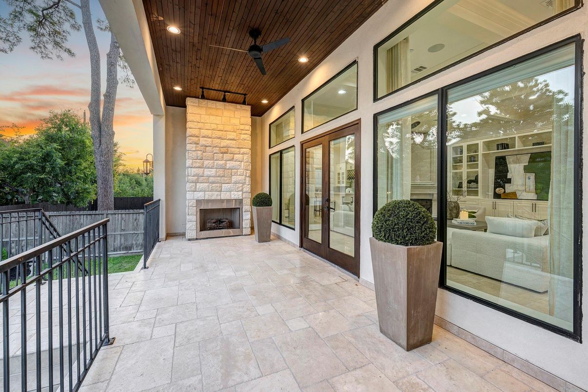 Exterior, Fireplace