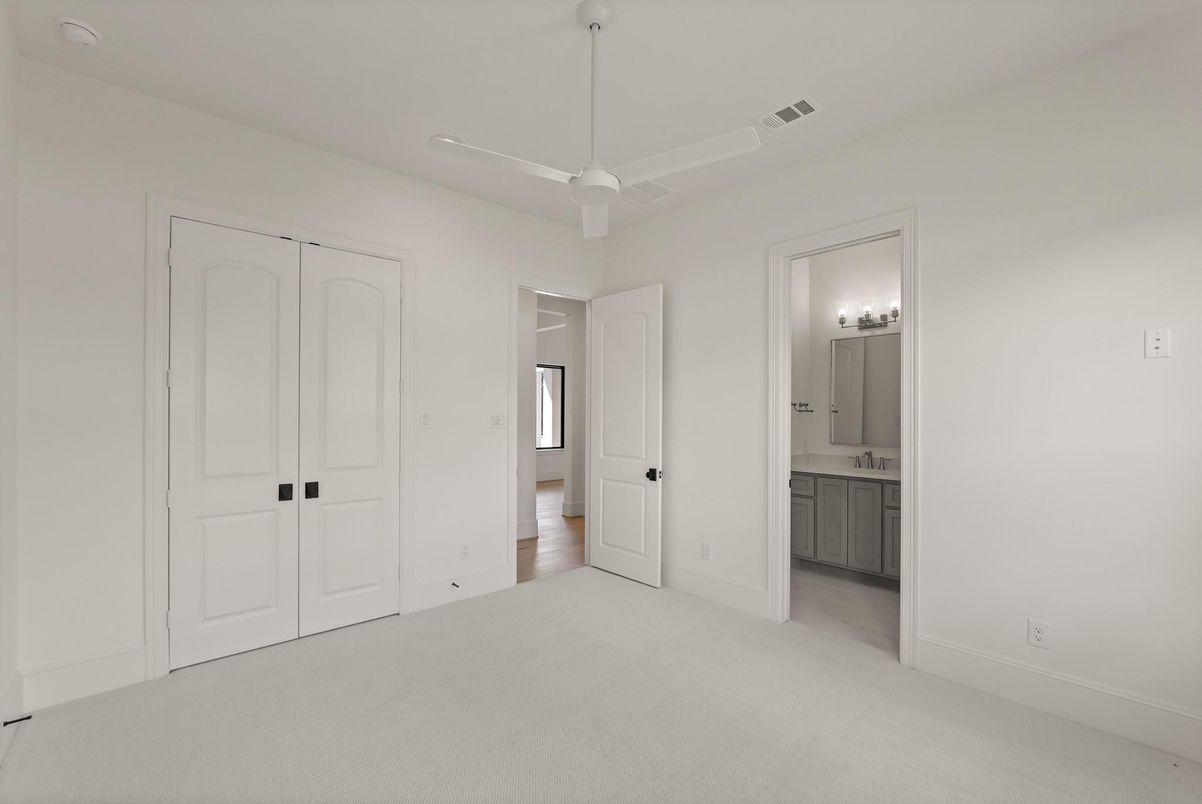 Bathroom, Empty room, Interior