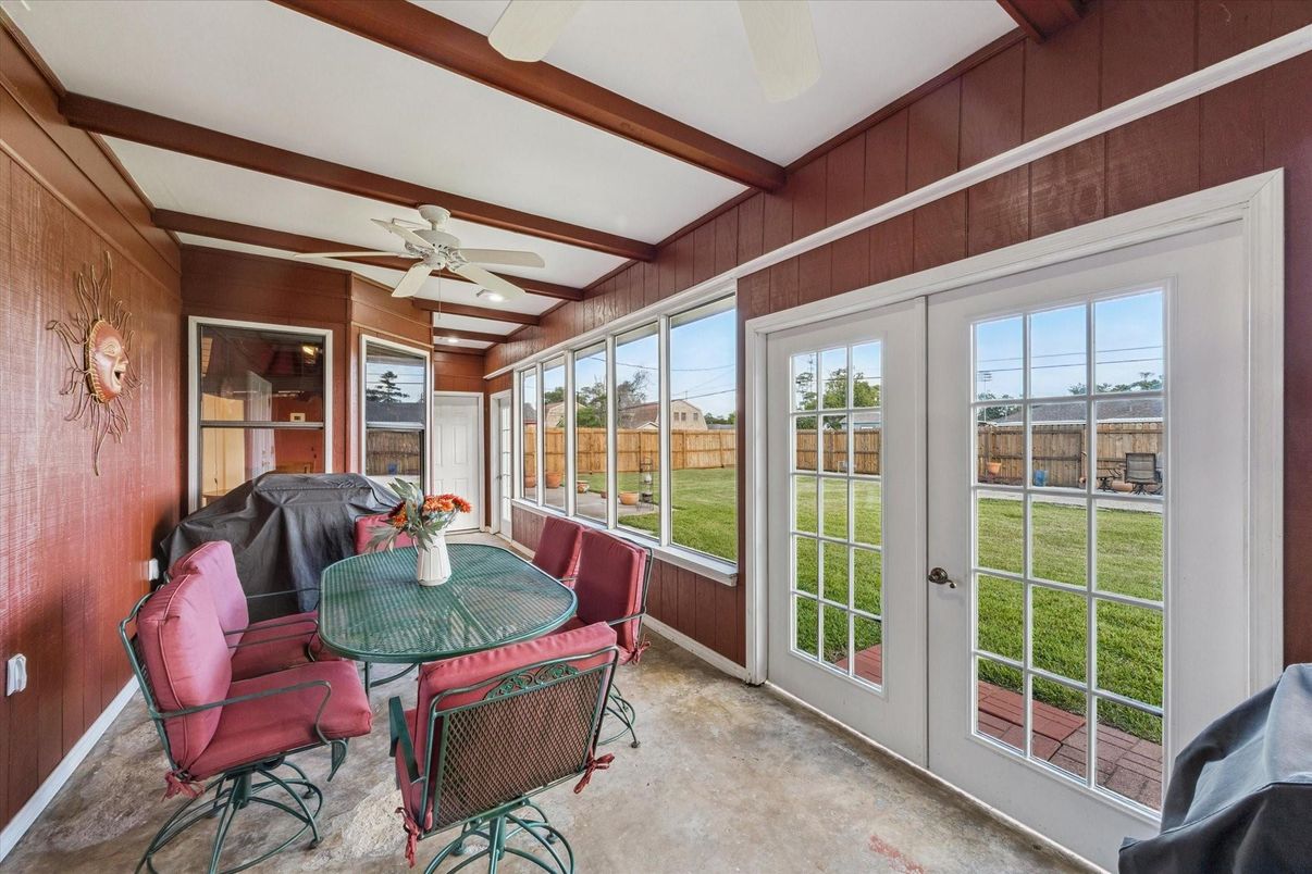 Dining room, Interior, Recessed Lighting, Sun Room