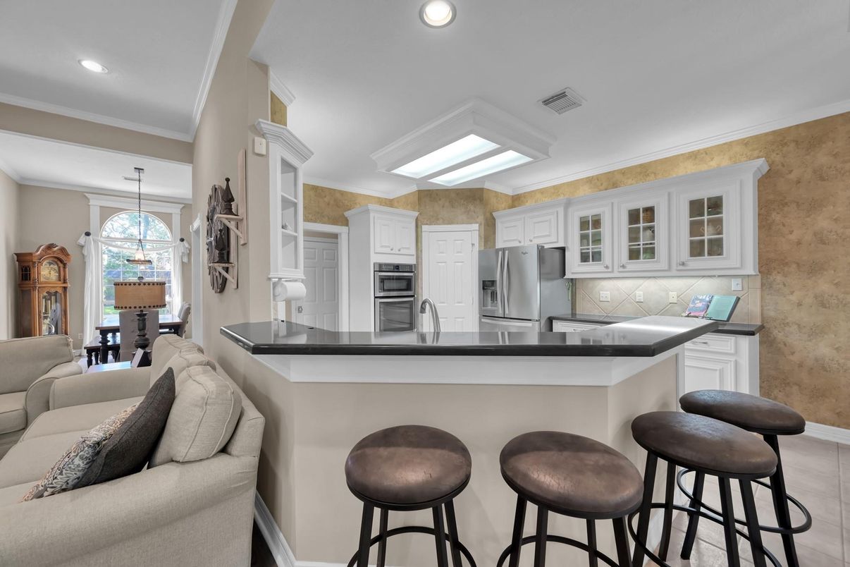 Interior, Kitchen, Living room, Recessed Lighting, Stainless Steel Appliances