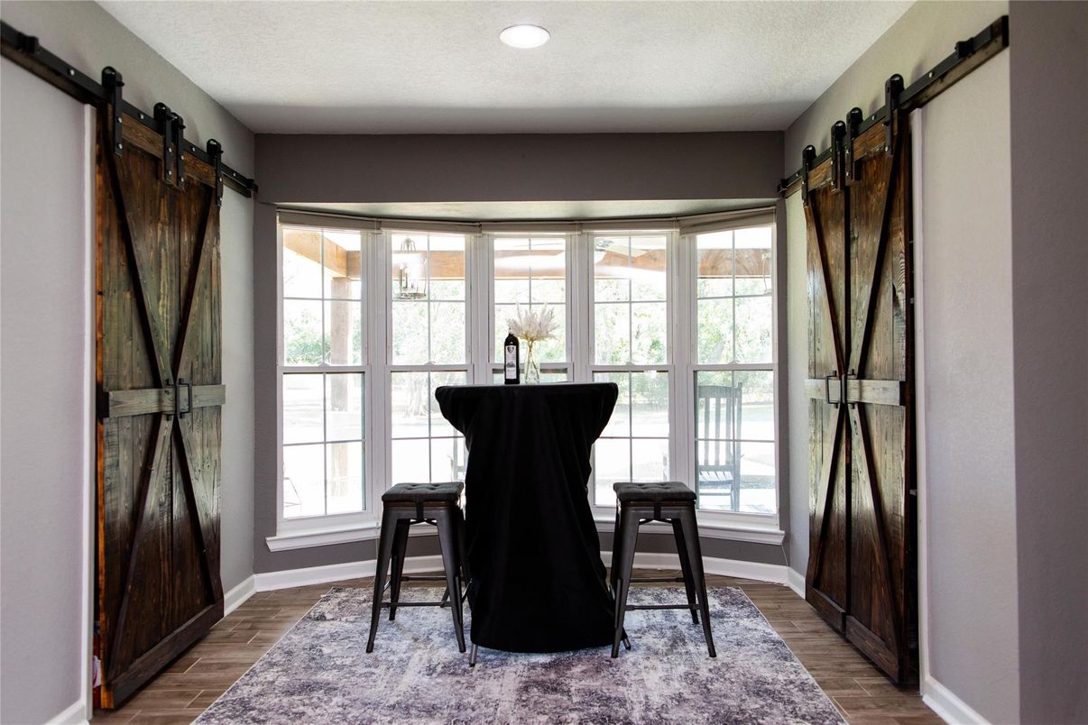 Interior, Recessed Lighting, Wood Texture Flooring