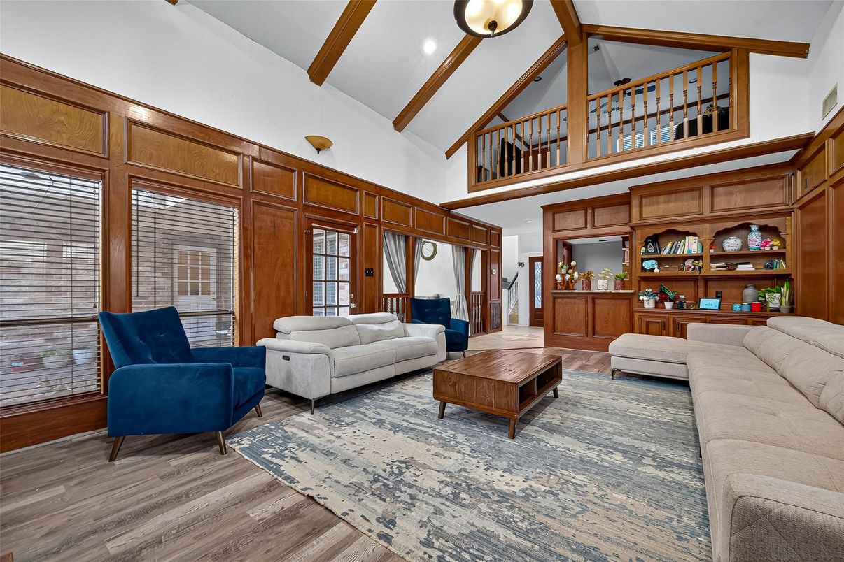 Interior, Living room, Recessed Lighting, Wooden Beams, Wood Texture Flooring