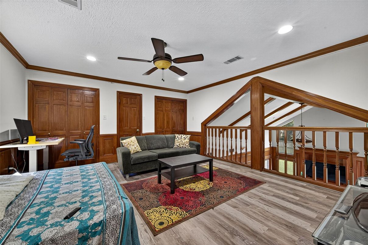 Home Office, Interior, Recessed Lighting, Wood Texture Flooring