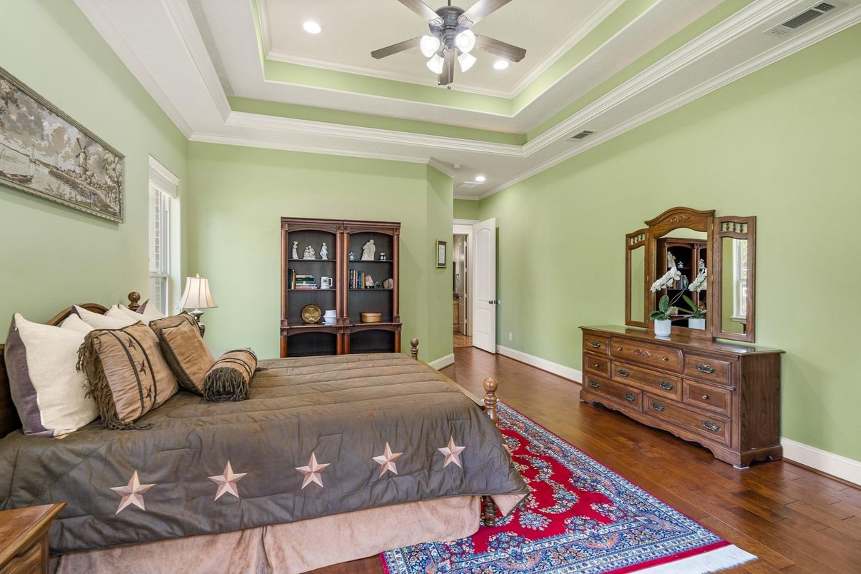 Bedroom, Interior, Recessed Lighting, Wood Texture Flooring