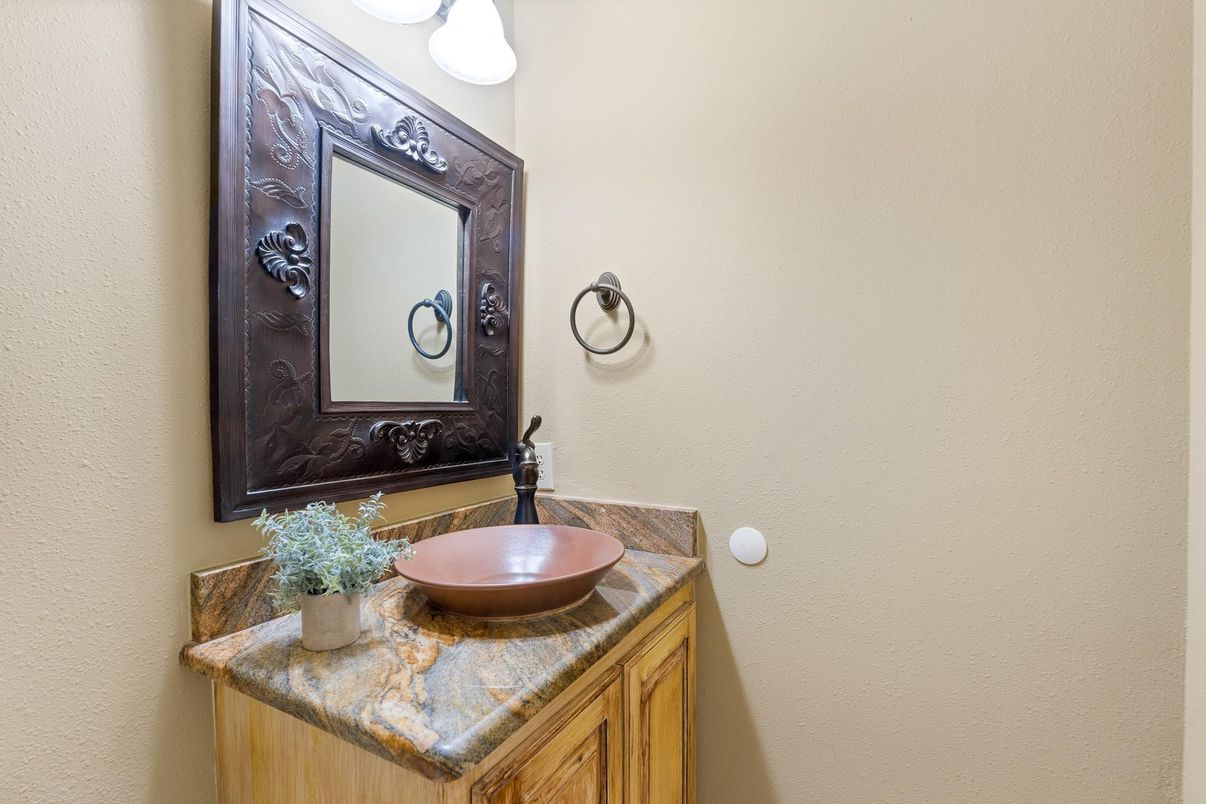 Bathroom, Interior, Tile Countertops