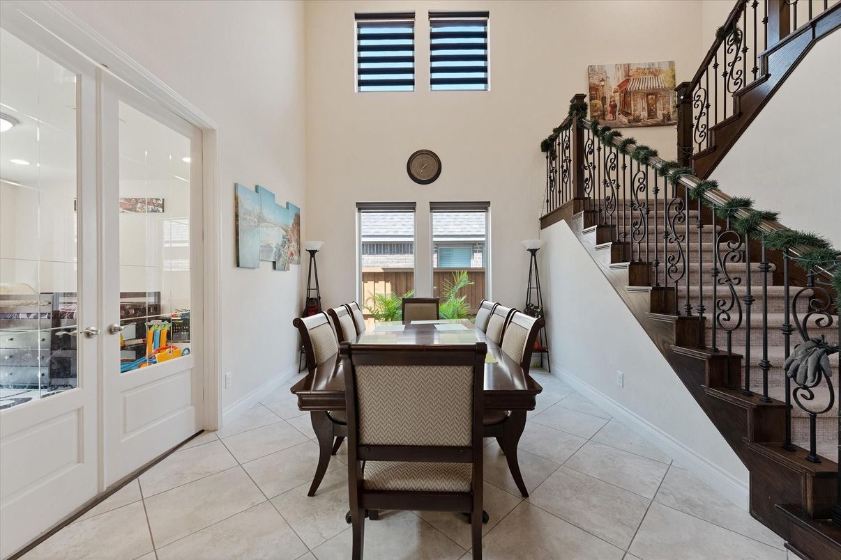 Dining room, Interior