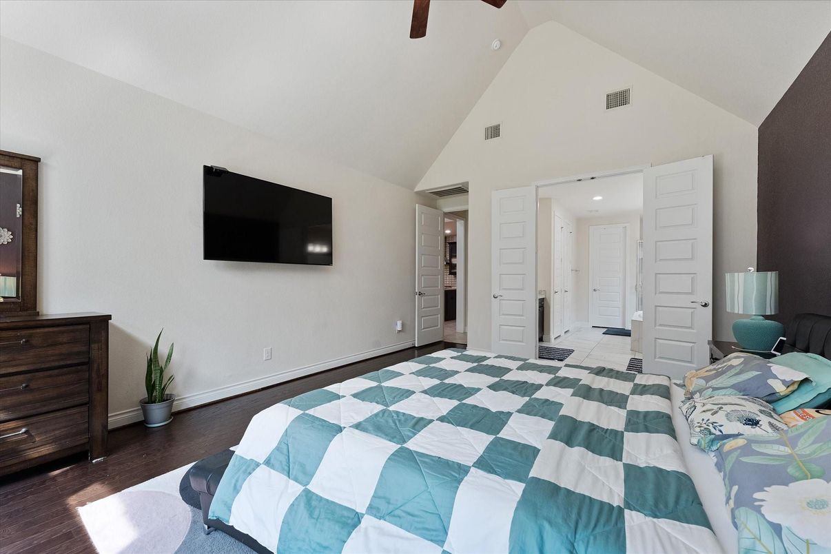 Bedroom, Interior, Recessed Lighting