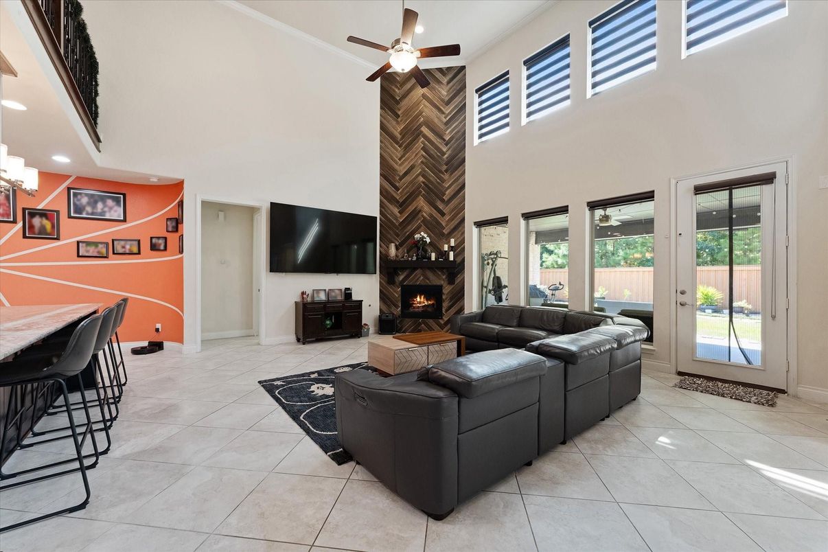 Fireplace, Interior, Living room, Recessed Lighting