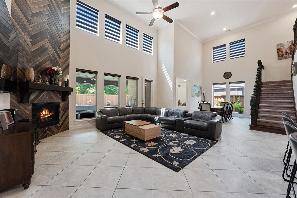 Fireplace, Interior, Living room, Recessed Lighting
