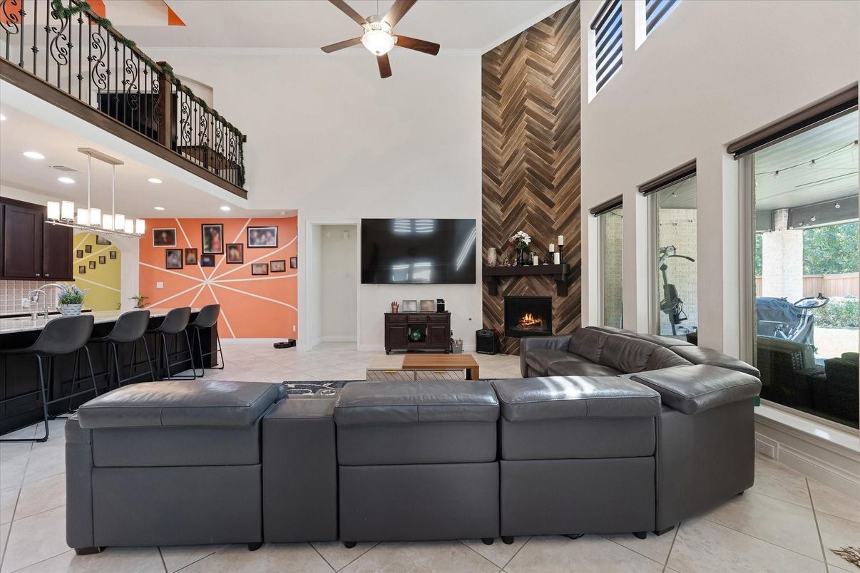 Fireplace, Interior, Living room, Pendant Lights, Recessed Lighting