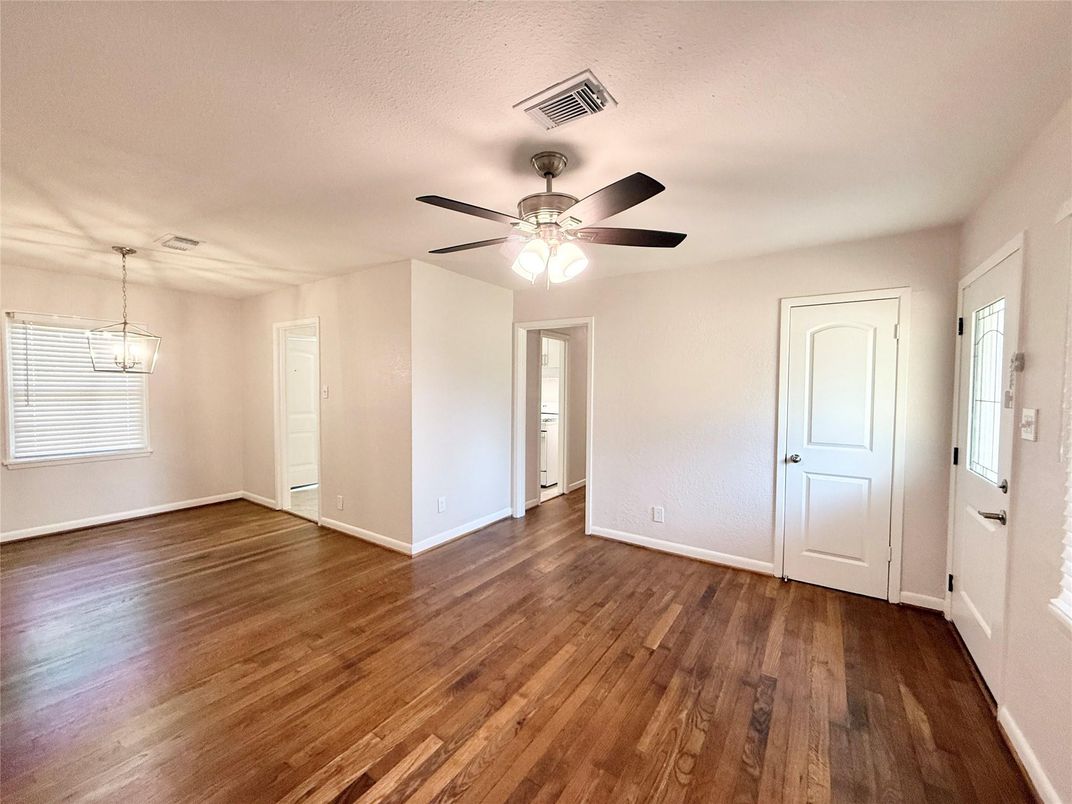 Empty room, Interior, Pendant Lights, Wood Texture Flooring