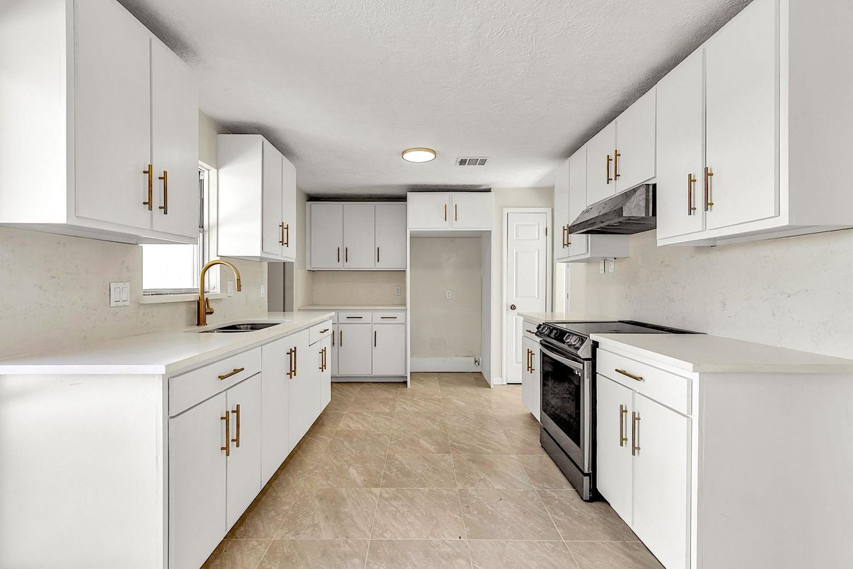 Interior, Kitchen, Recessed Lighting
