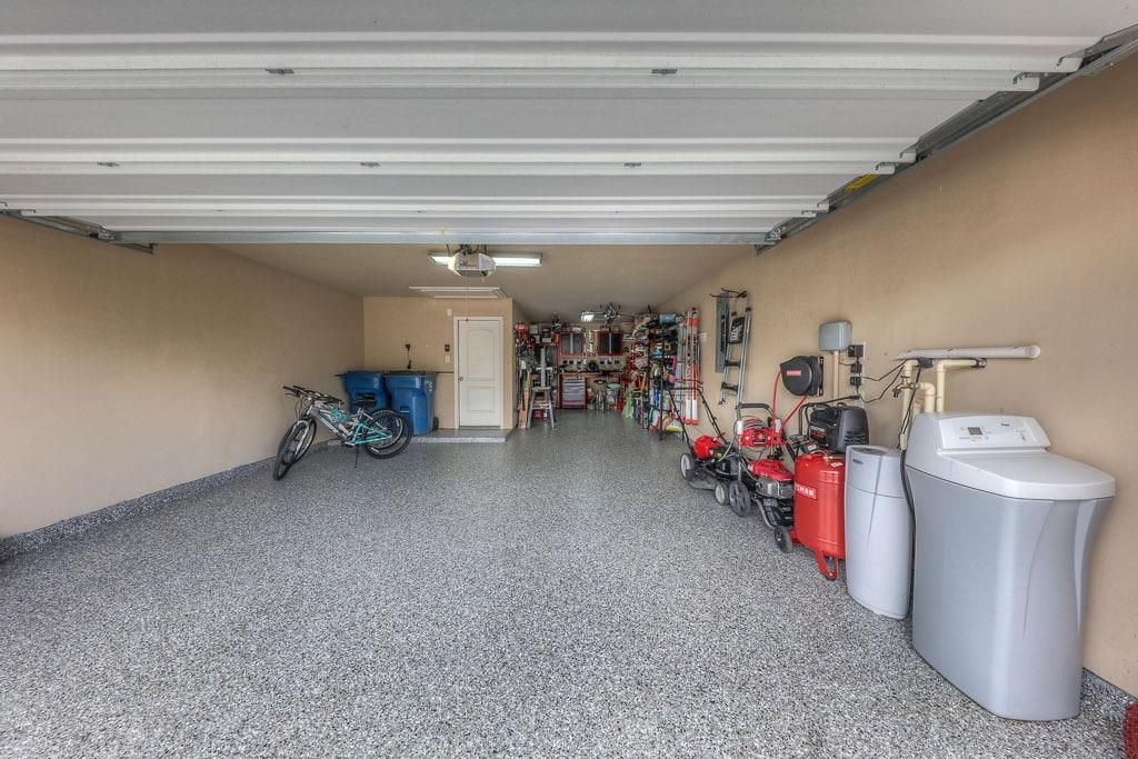 Garage, Interior, Washer