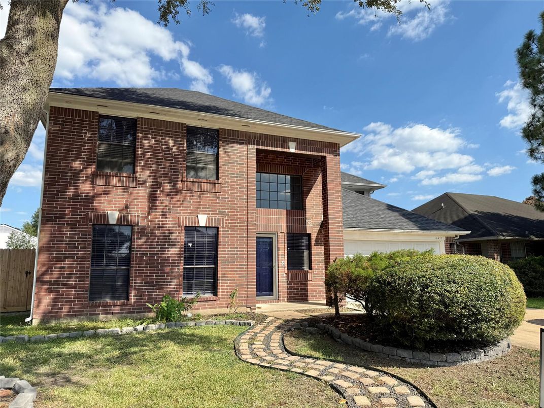 Exterior, Facade, Brick Facade, Georgian