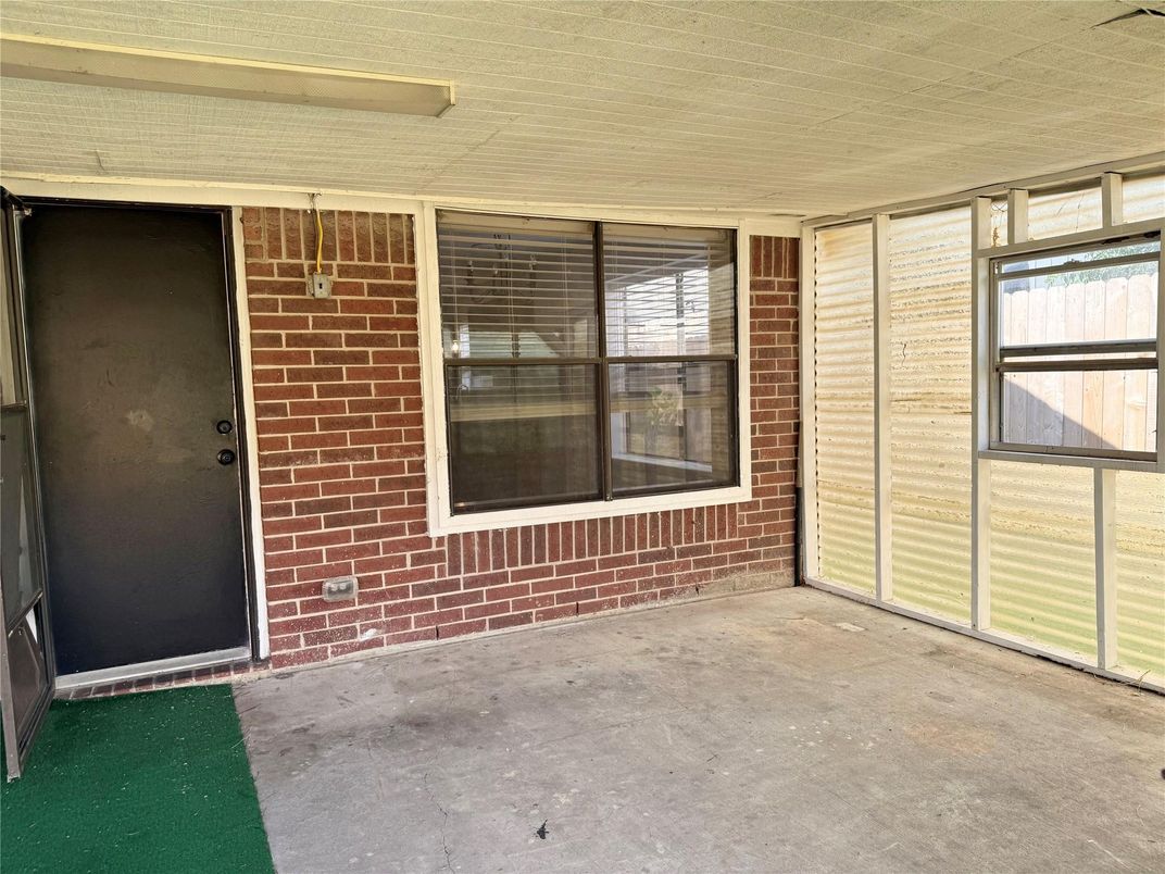 Exterior, Stone Walls