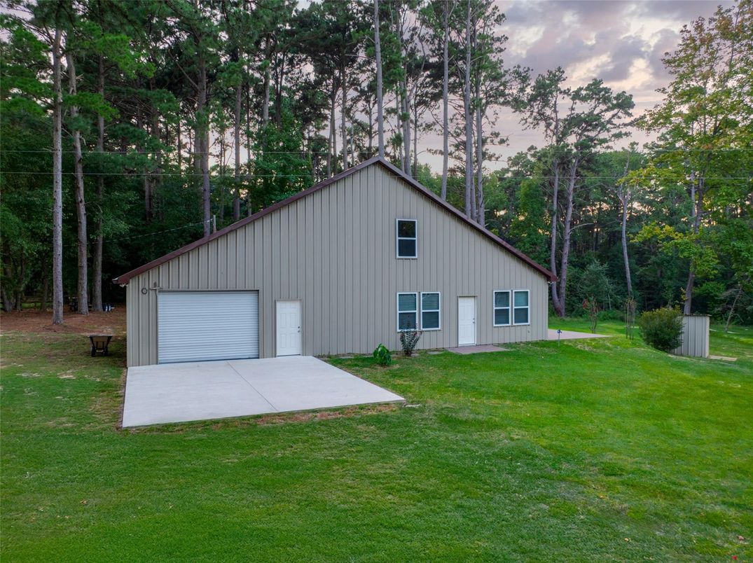 Backyard, Detached Garage, Exterior