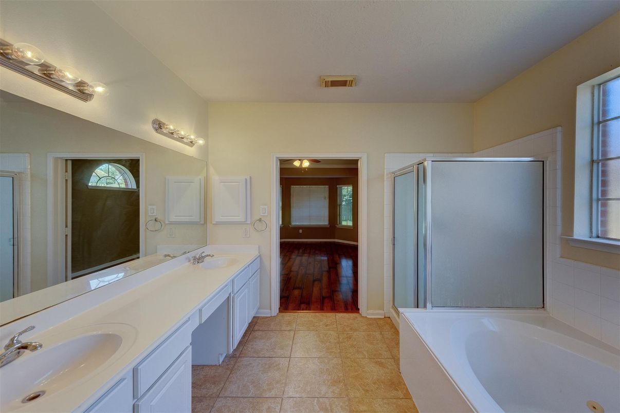 Bathroom, Dual Sink Vanities, Interior, Wood Texture Flooring