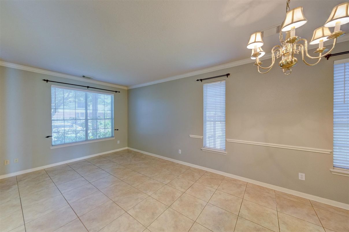 Chandelier, Empty room, Interior