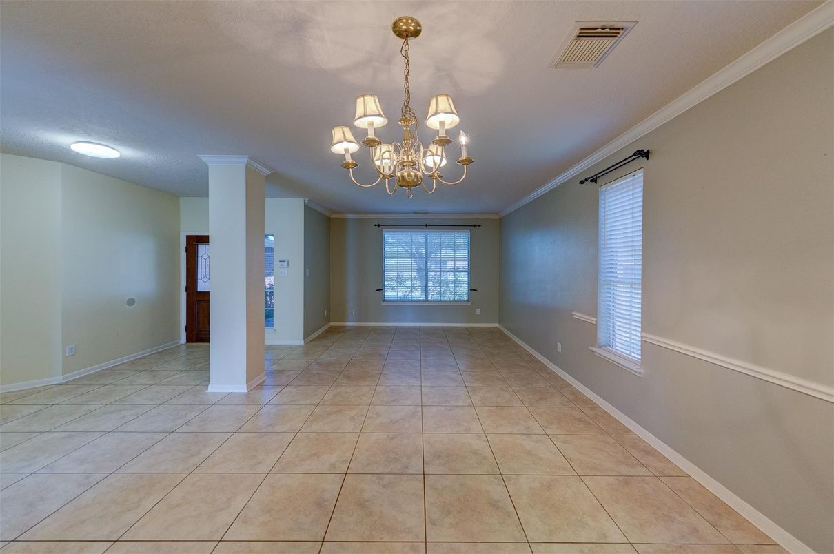 Chandelier, Empty room, Interior, Recessed Lighting
