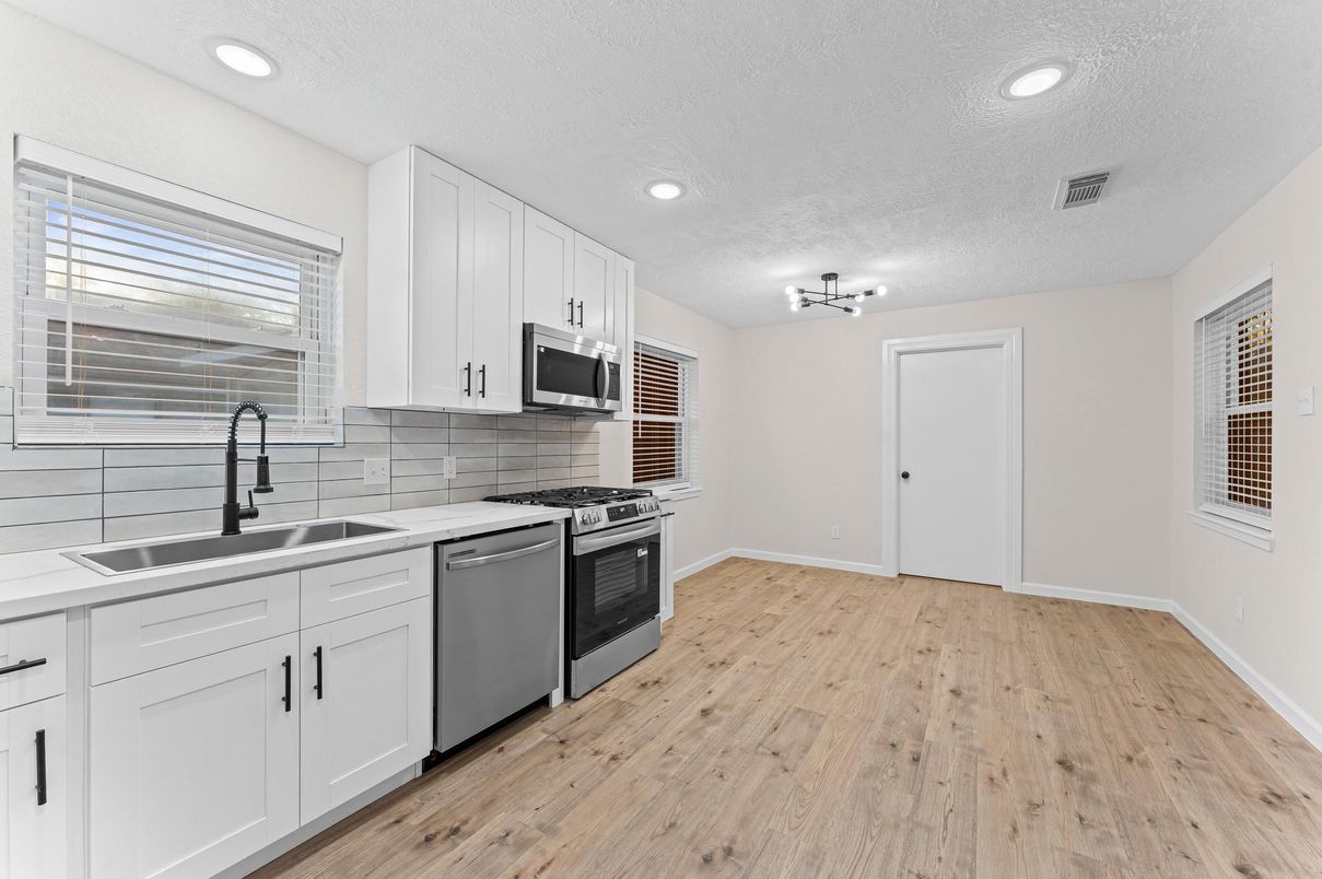 Interior, Kitchen, Recessed Lighting, Wood Texture Flooring