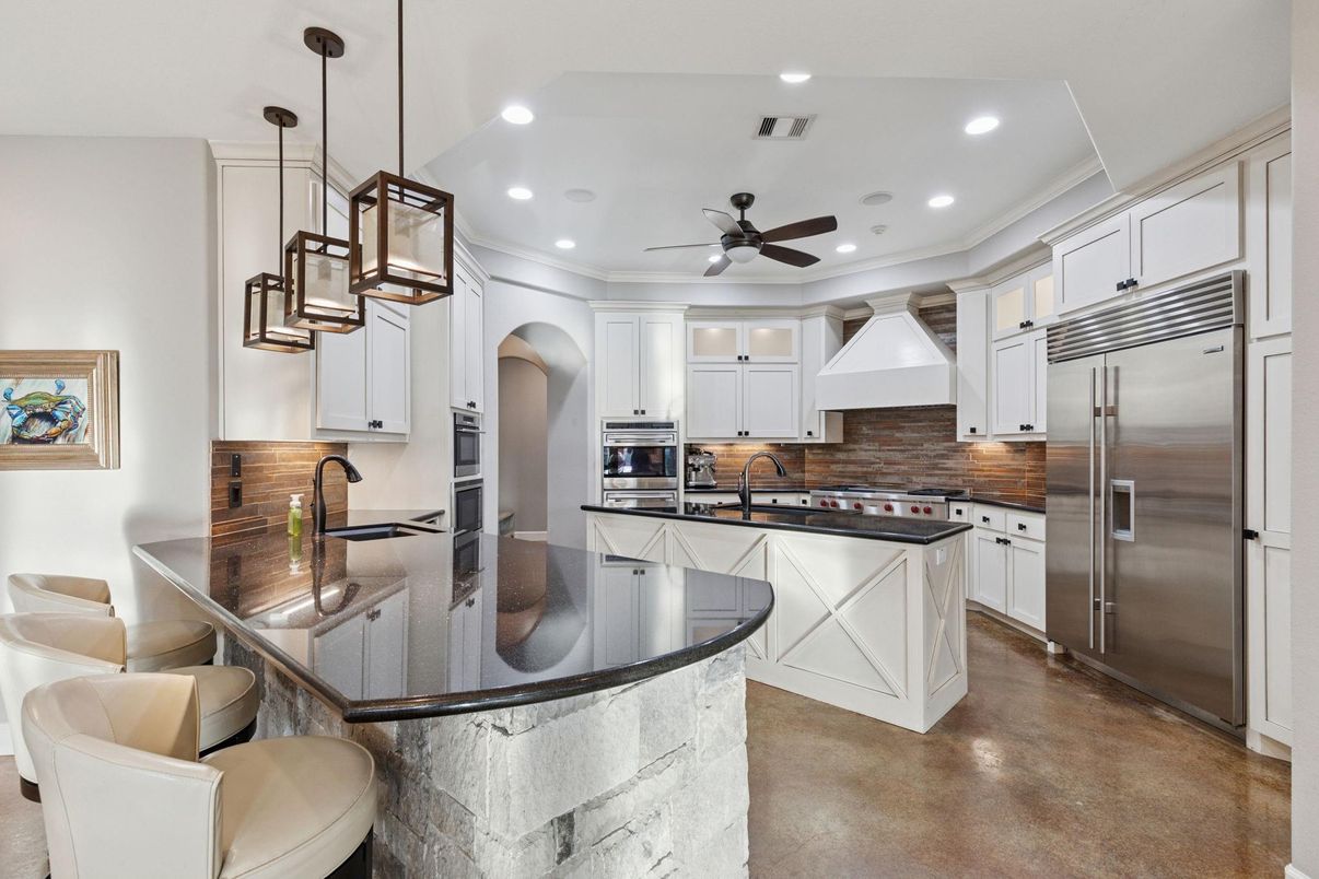 Interior, Kitchen, Pendant Lights, Recessed Lighting, Stainless Steel Appliances
