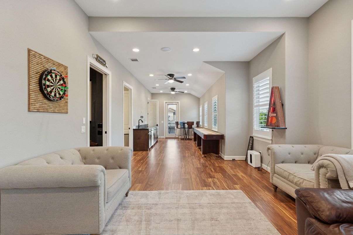Interior, Recessed Lighting, Wood Texture Flooring