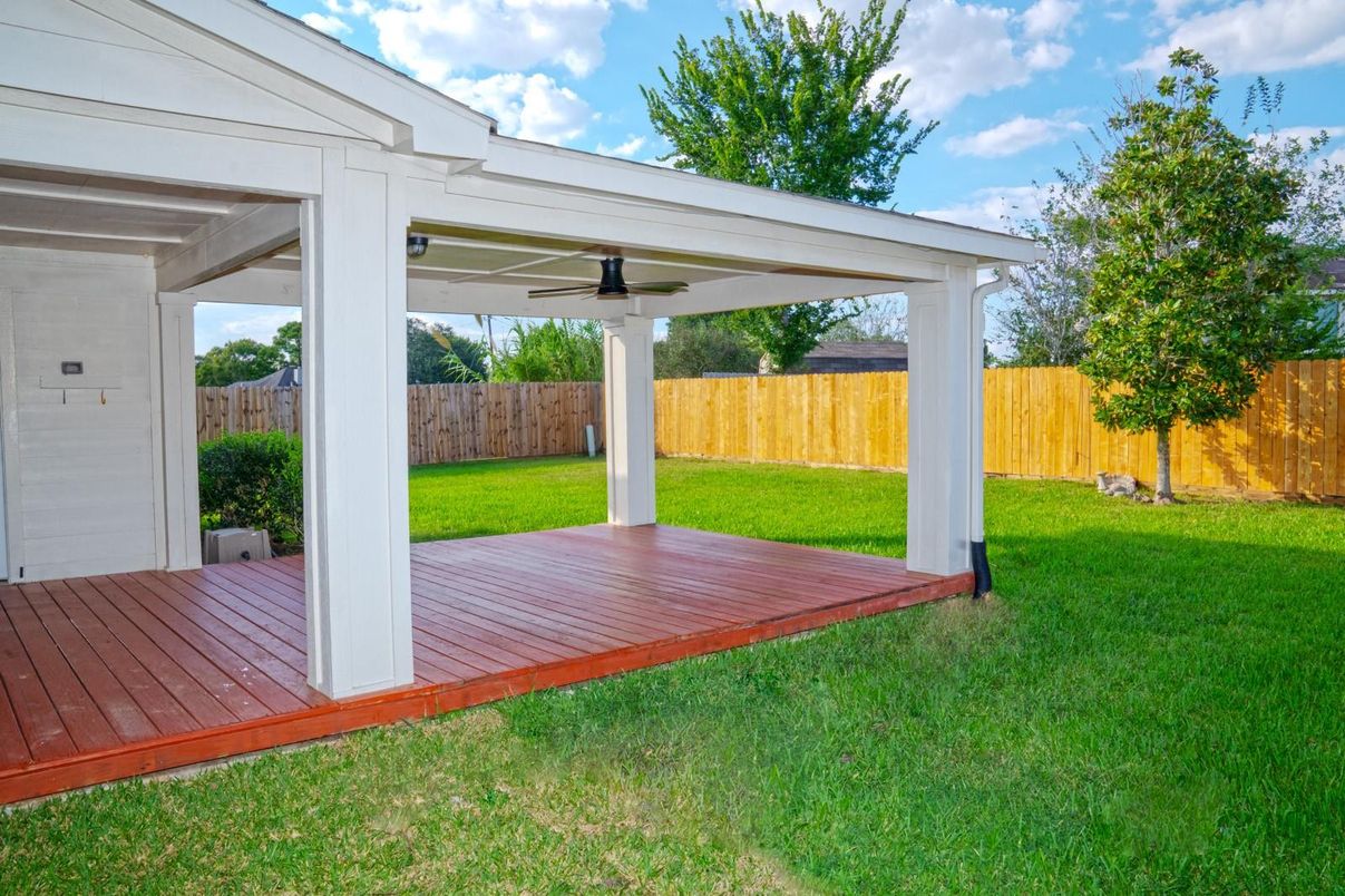 Backyard, Exterior
