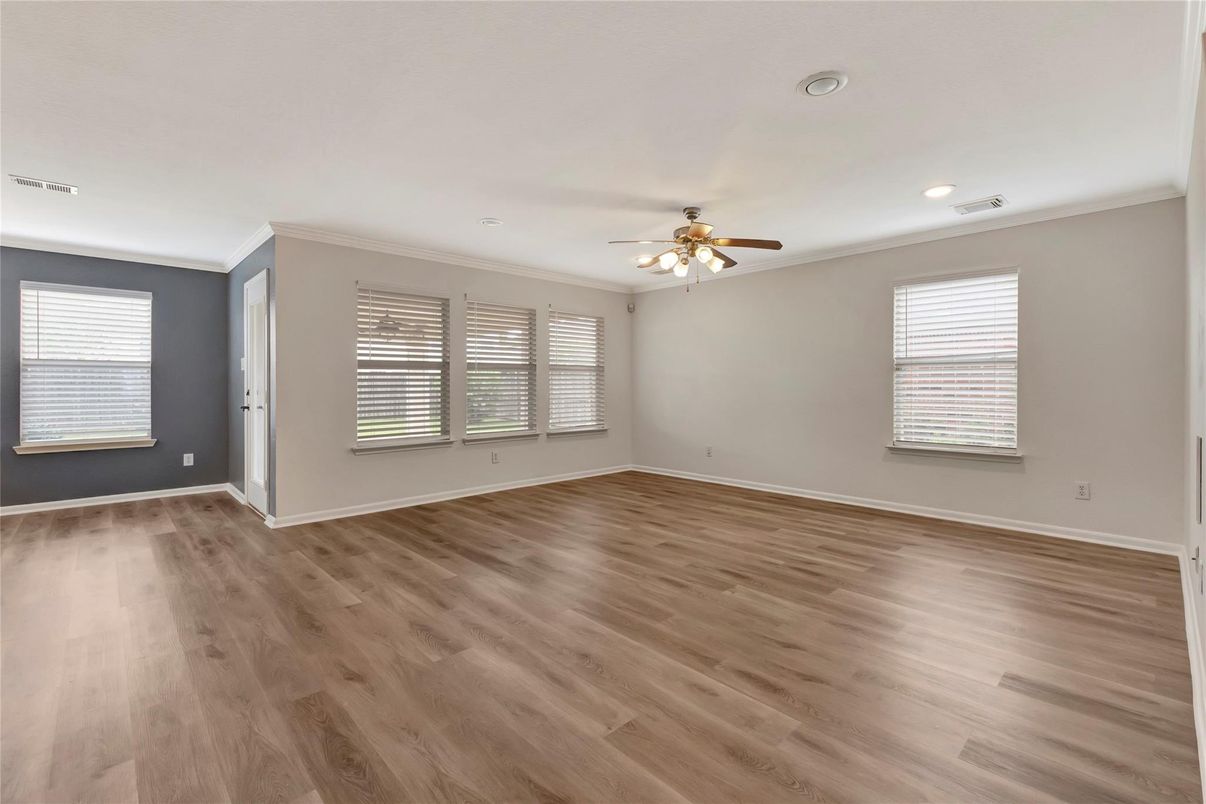 Empty room, Interior, Recessed Lighting, Wood Texture Flooring