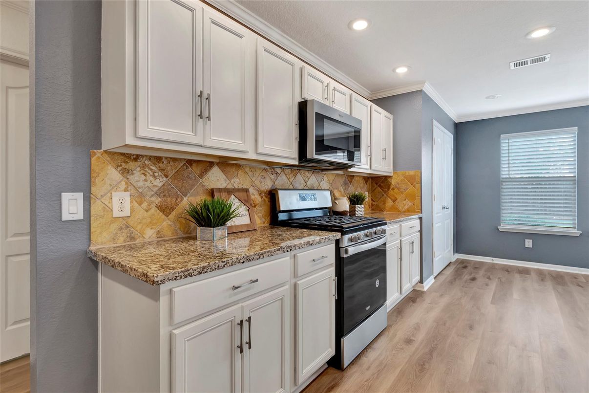 Interior, Kitchen, Recessed Lighting, Wood Texture Flooring