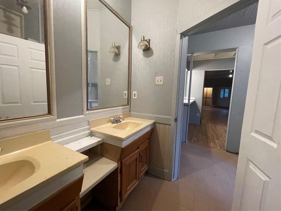 Bathroom, Interior, Wood Texture Flooring