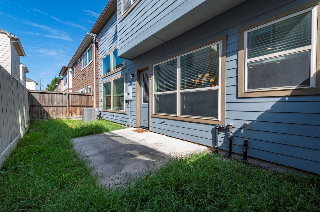 Backyard, Exterior