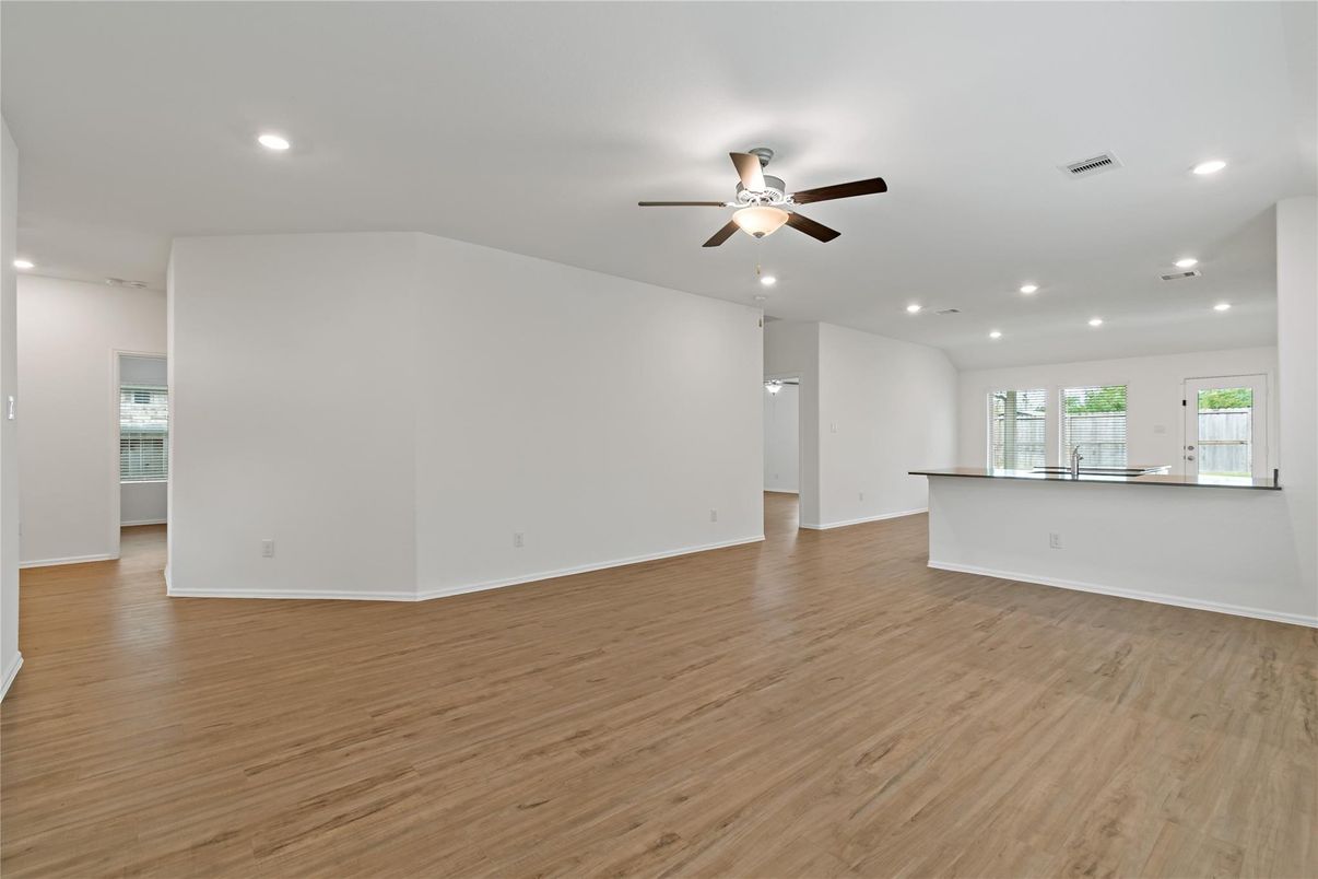 Empty room, Interior, Recessed Lighting, Wood Texture Flooring