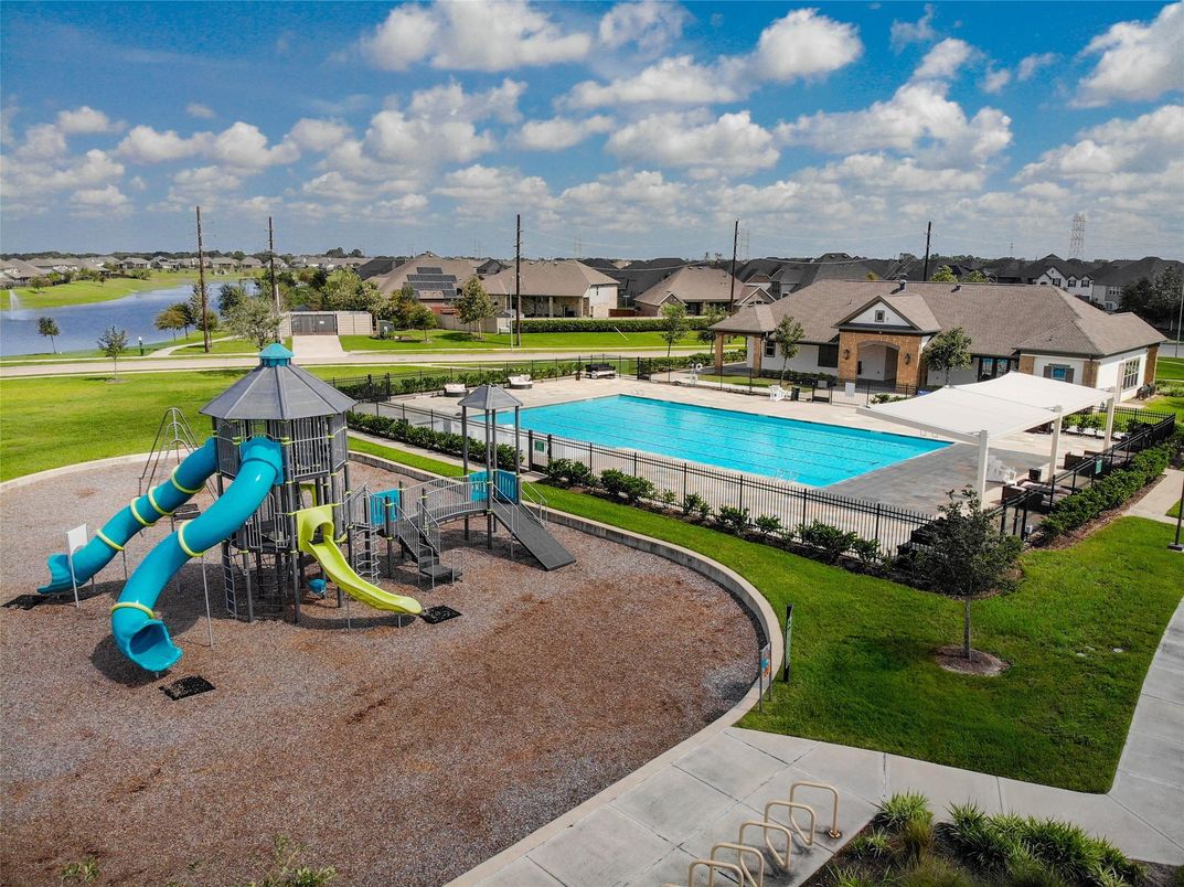 Exterior, Playground, Pool, Water