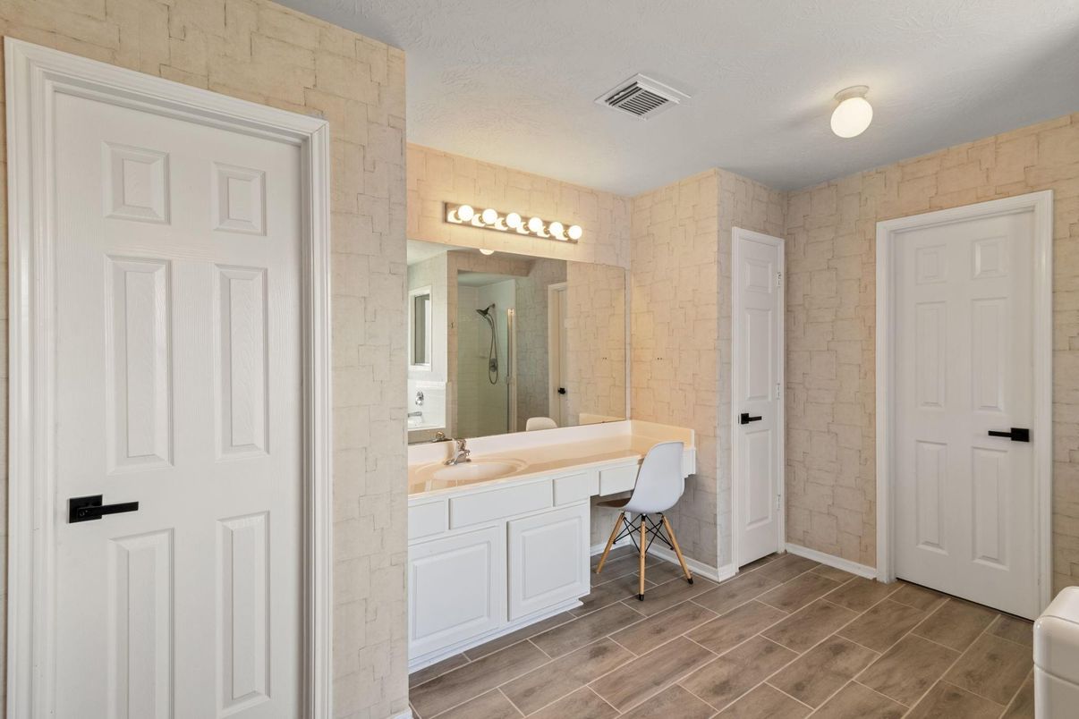 Bathroom, Interior, Wood Texture Flooring