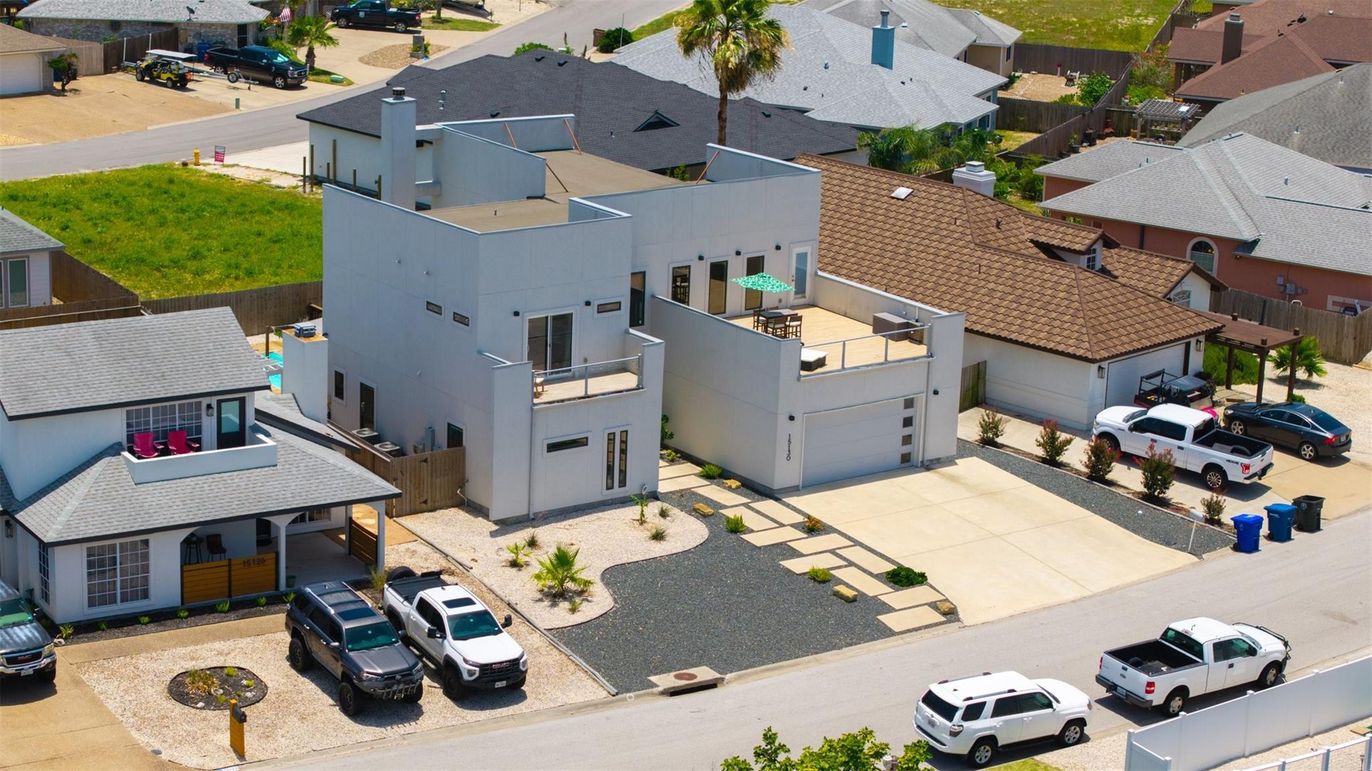 Exterior, Drone