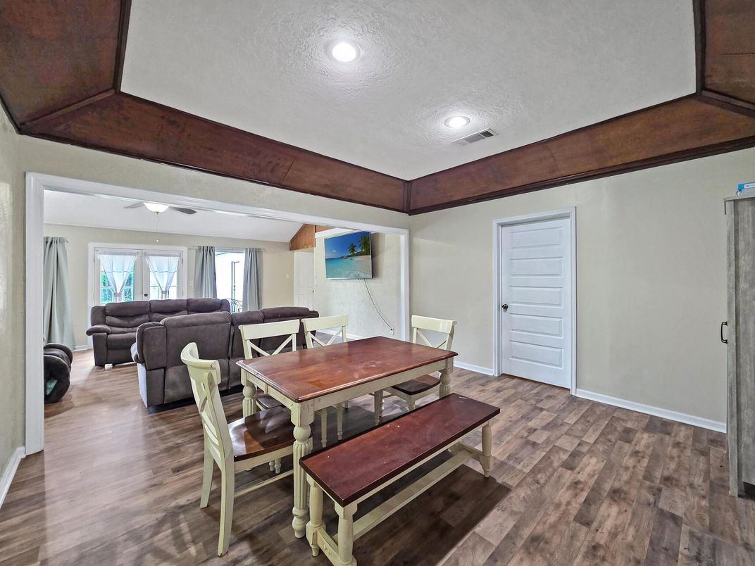 Dining room, Interior, Living room, Recessed Lighting, Wood Texture Flooring